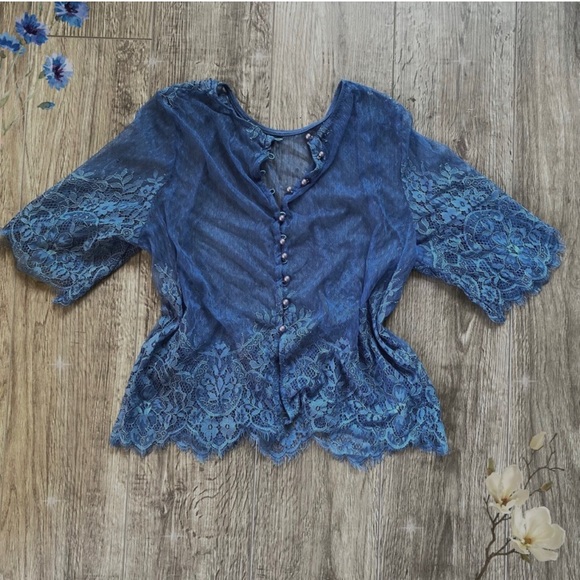 Blue lace blouse crop top - Picture 2 of 4